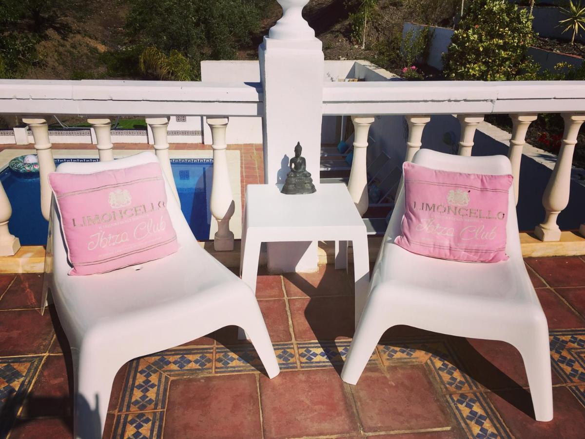 B&B And Apartments Cortijo La Zapatera Канильяс-де-Асеитуно Экстерьер фото
